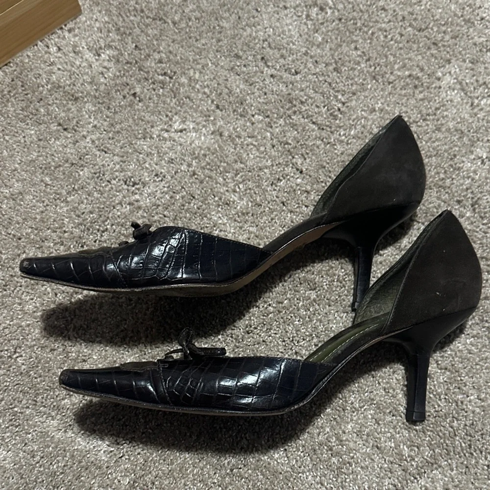 Ann Taylor Black Croc-Embossed Flats